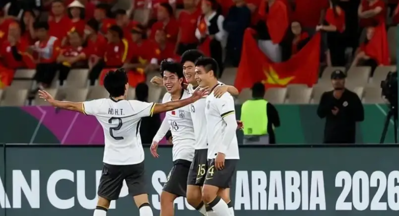 世界杯官方认证-U23国足别高兴太早！决赛PK日本队迎来一个坏消息，裁判名单公布